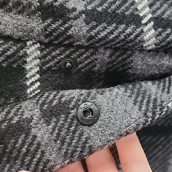 Lauren Ralph Lauren faux fur wool plaid ruana one size - Picture 4 of 7